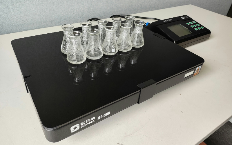 陶瓷加熱板在環(huán)境檢測實(shí)驗(yàn)中的應(yīng)用與優(yōu)勢