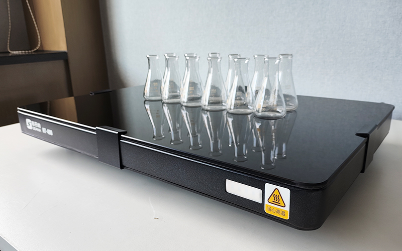 陶瓷加熱板：實(shí)驗(yàn)室加熱的高效解決方案